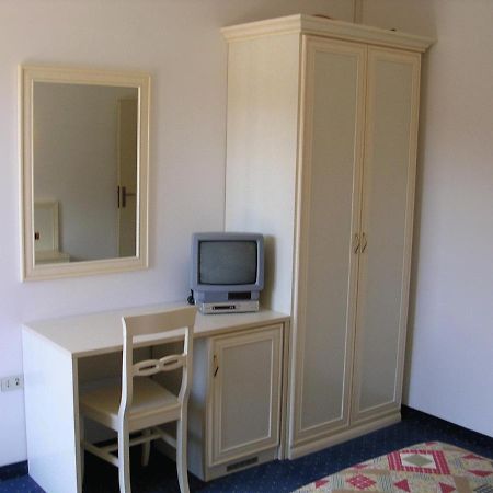 Hotel Rosalpina ريفا ديل غاردا المظهر الخارجي الصورة