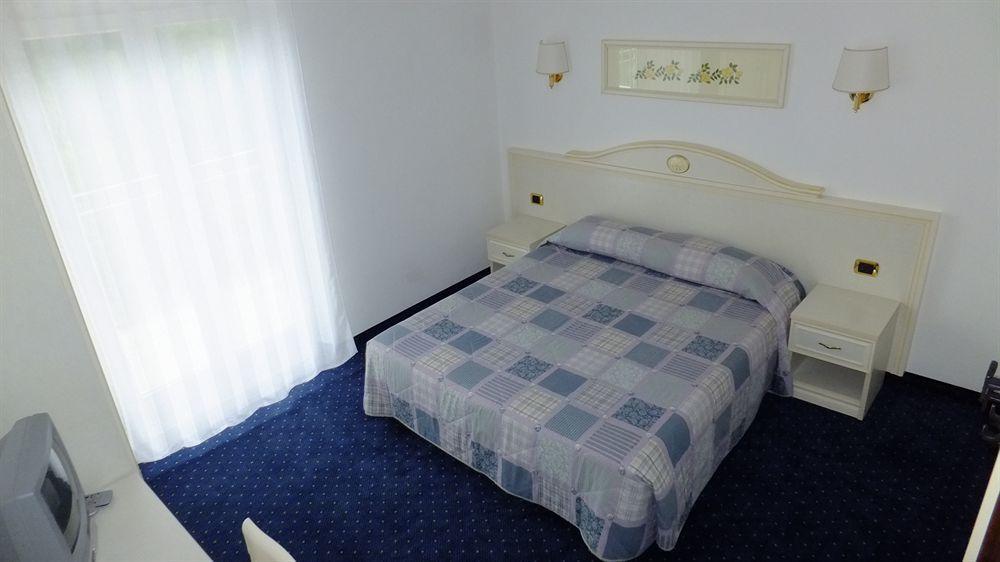Hotel Rosalpina ريفا ديل غاردا المظهر الخارجي الصورة