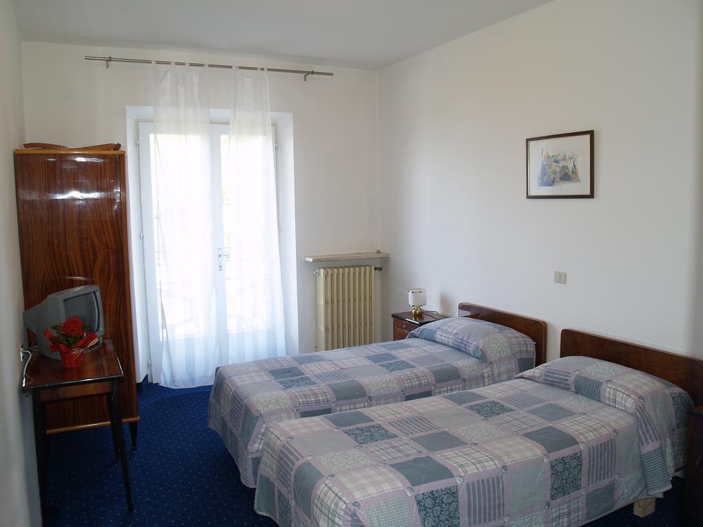 Hotel Rosalpina ريفا ديل غاردا المظهر الخارجي الصورة