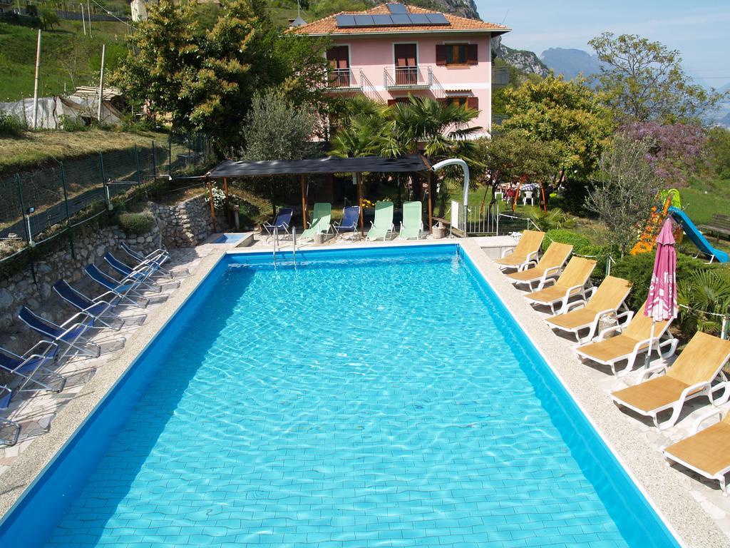 Hotel Rosalpina ريفا ديل غاردا المظهر الخارجي الصورة