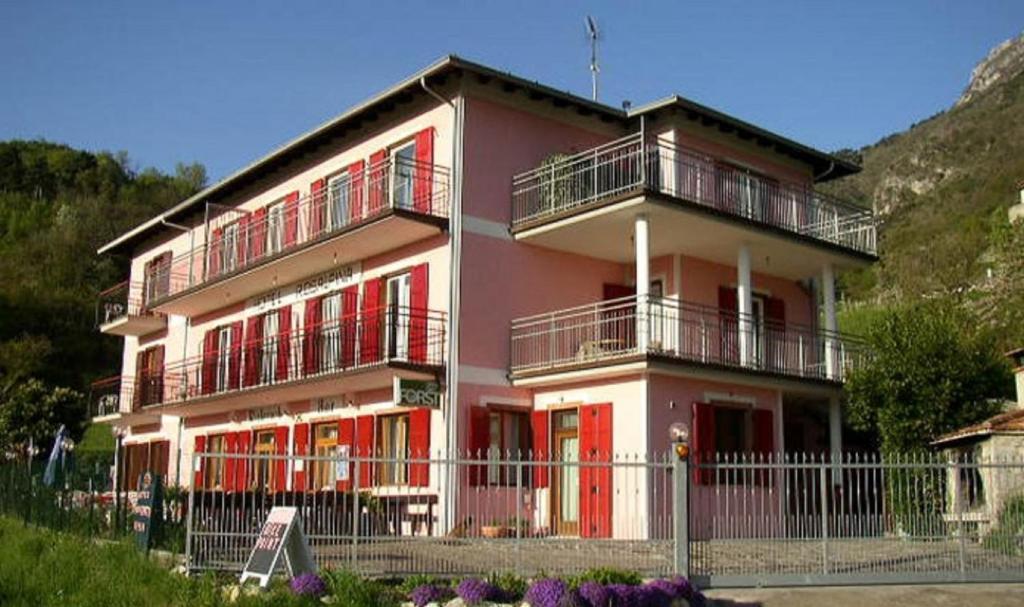 Hotel Rosalpina ريفا ديل غاردا المظهر الخارجي الصورة